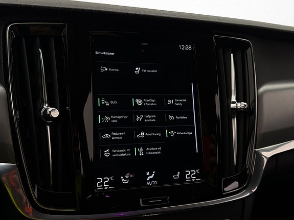 Volvo V90 27 of 30