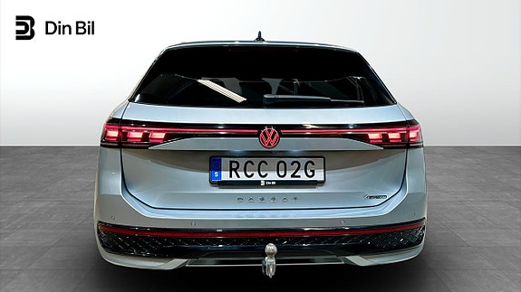 Volkswagen Passat 5 of 23