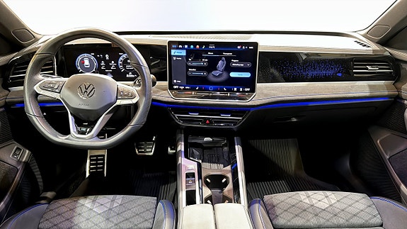 Volkswagen Passat 11 of 23