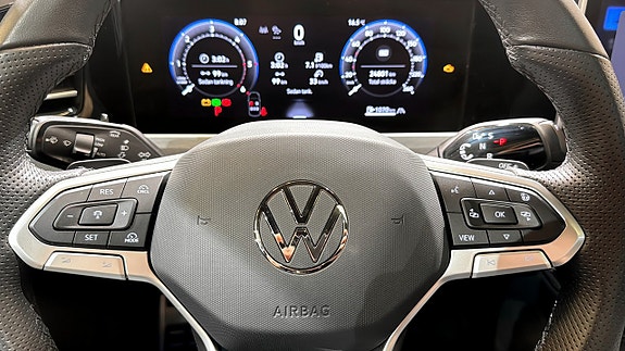 Volkswagen Passat 20 of 23