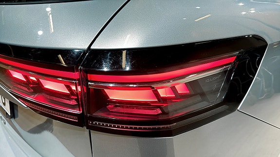 Volkswagen Passat 16 of 23