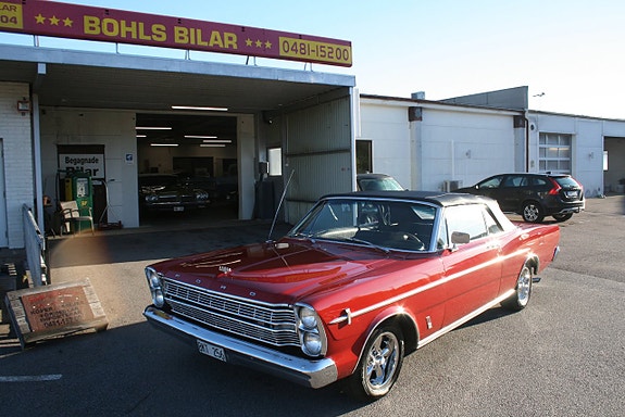 Ford Galaxie 2 of 25