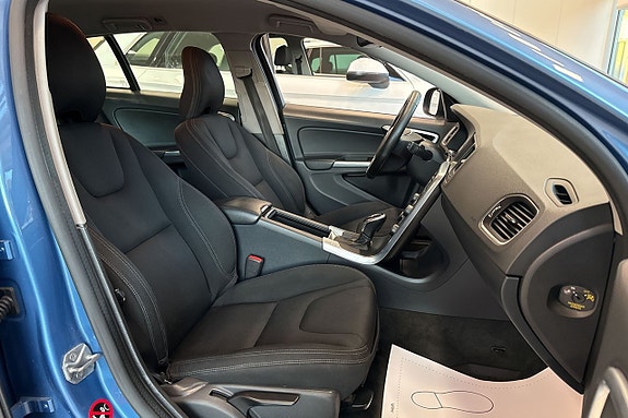 Volvo V60 8 of 22