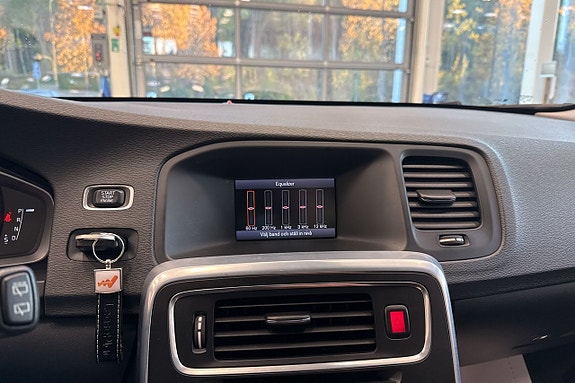 Volvo V60 15 of 22