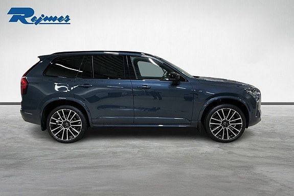 Volvo XC90 17 of 19