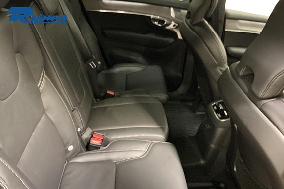 Volvo XC90 12 of 19