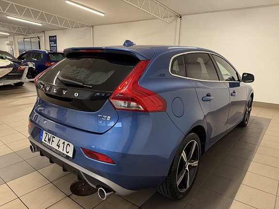 Volvo V40 5 of 14