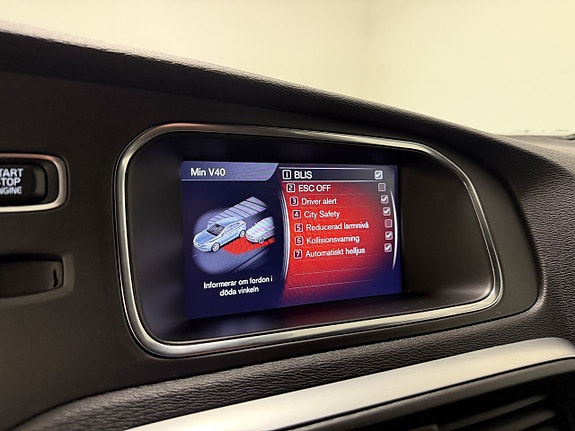 Volvo V40 10 of 14