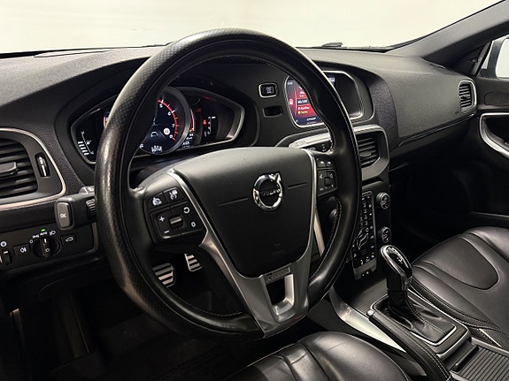 Volvo V40 8 of 14