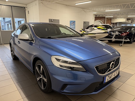Volvo V40 6 of 14