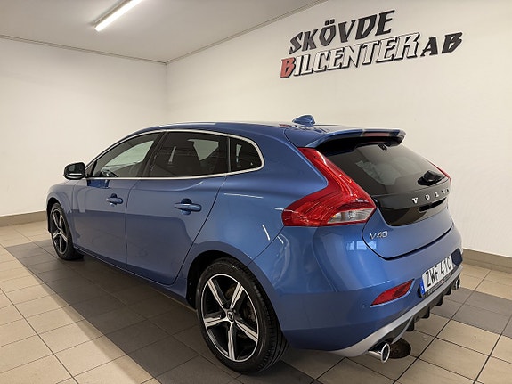 Volvo V40 3 of 14