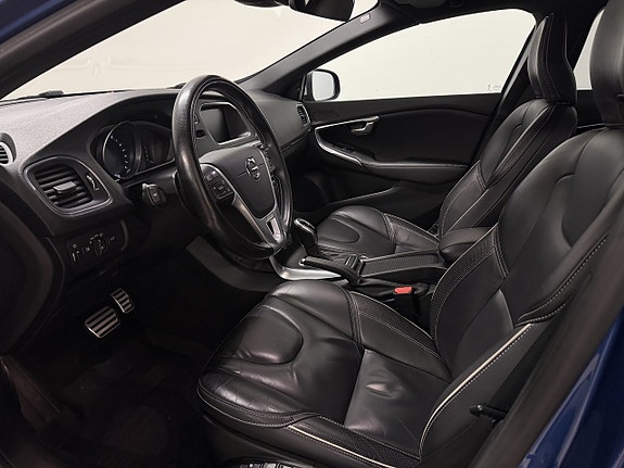 Volvo V40 7 of 14
