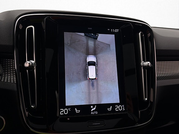 Volvo XC40 18 of 30
