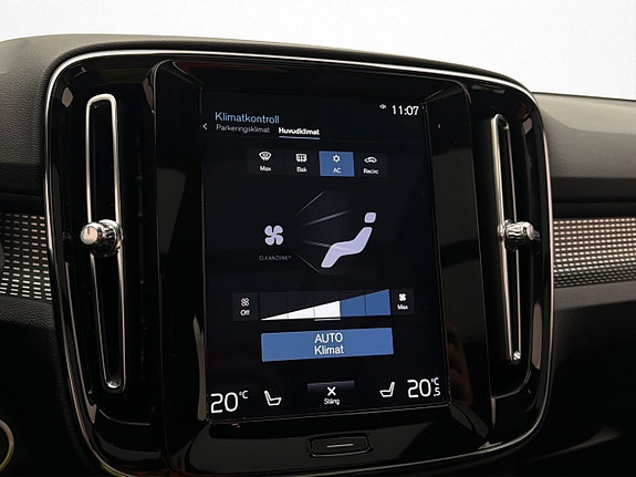 Volvo XC40 24 of 30