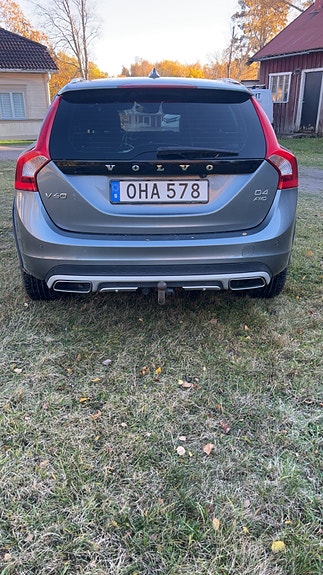 Volvo V60 Cross Country 4 of 4