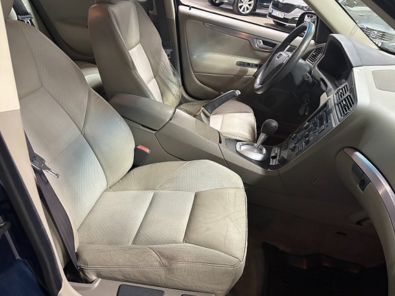 Volvo S60 7 of 8