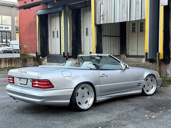 Mercedes-Benz SL 500 12 of 25