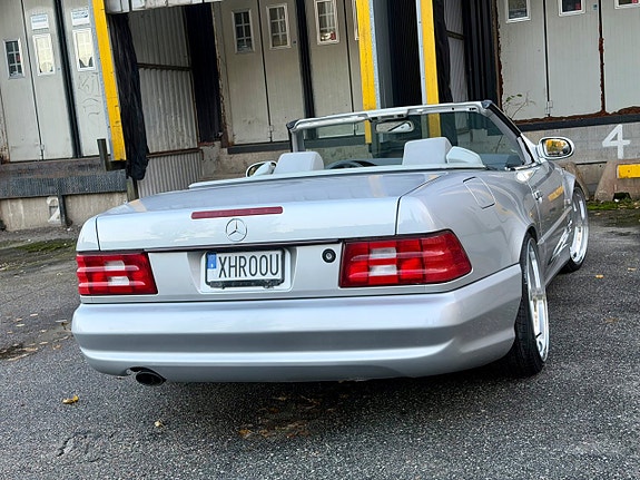 Mercedes-Benz SL 500 9 of 25