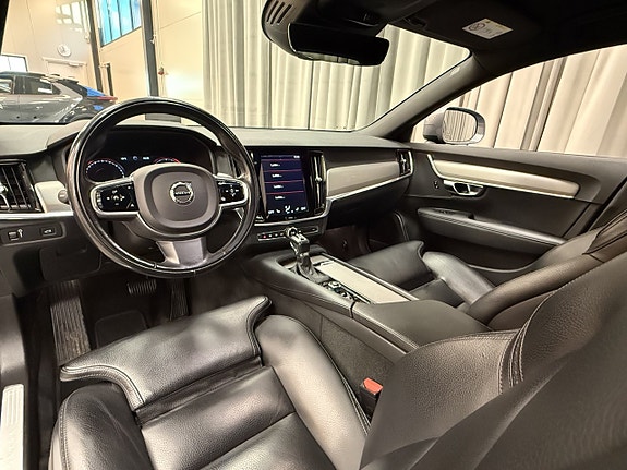 Volvo V90 Cross Country 10 of 18