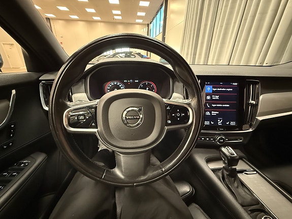 Volvo V90 Cross Country 17 of 18