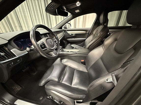 Volvo V90 Cross Country 8 of 18