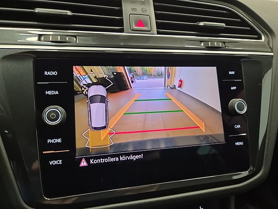 Volkswagen Tiguan 18 of 21