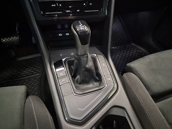 Volkswagen Tiguan 12 of 21