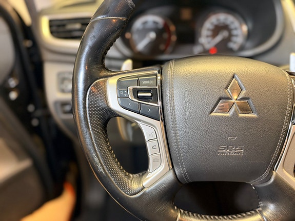 Mitsubishi L200 14 of 24