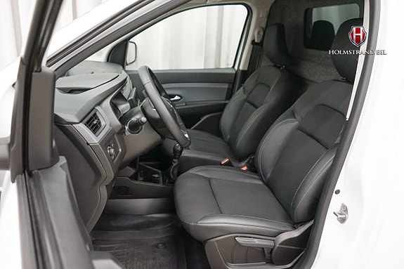 Renault Kangoo Express 11 of 17