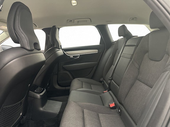 Volvo V90 27 of 30