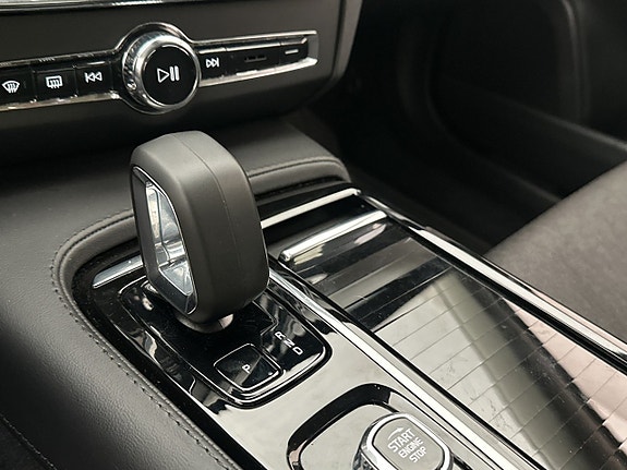 Volvo V90 26 of 30