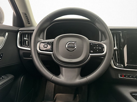 Volvo V90 16 of 30