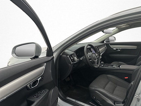 Volvo V90 13 of 30