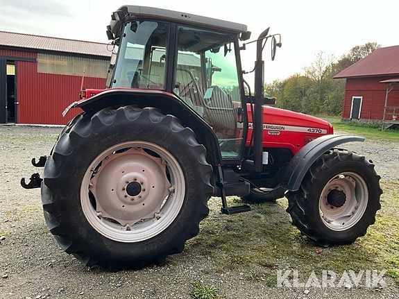 Traktor Massey Ferguson 4370 med frontlyft 6 of 6