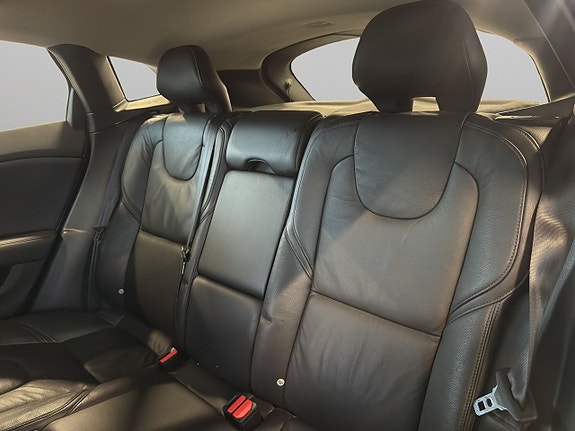 Volvo V40 21 of 23