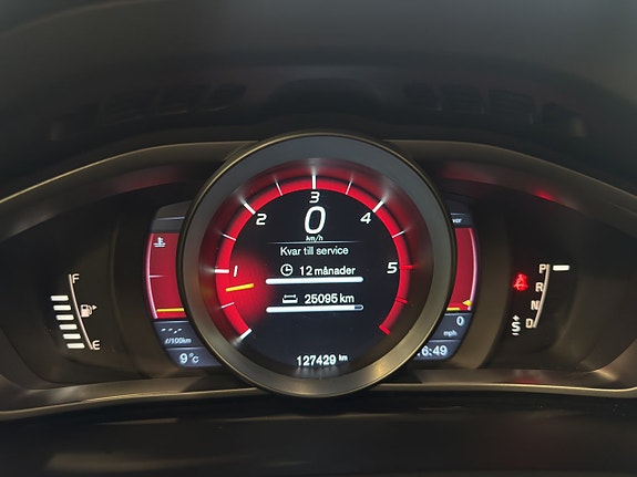Volvo V40 15 of 23