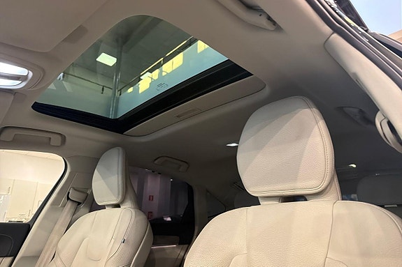 Volvo S90 13 of 28