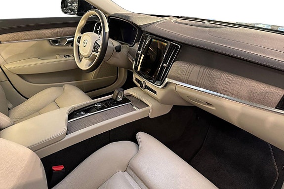 Volvo S90 12 of 28