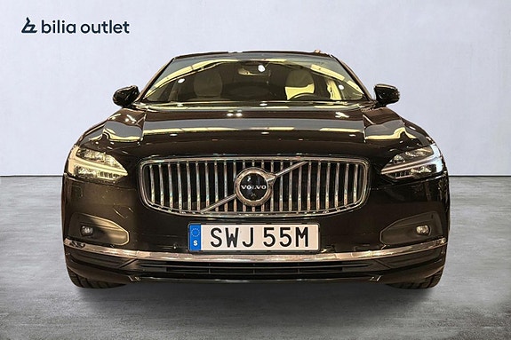 Volvo S90 2 of 28