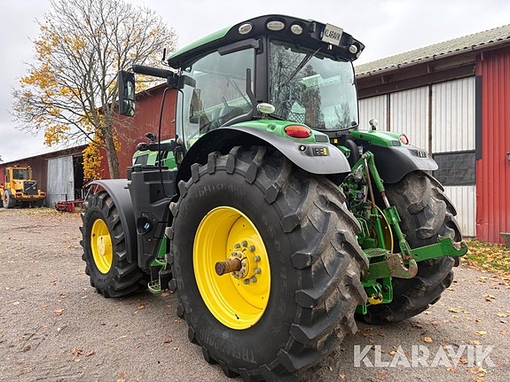 Traktor John Deere 6215R Premium Edition 3 of 6