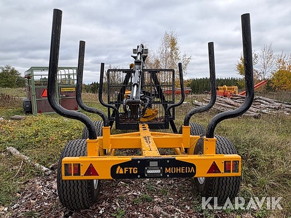 Skogsvagn Moheda 101 med kran K41T 4 of 6