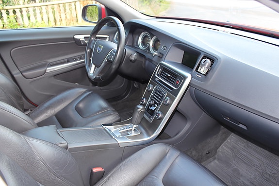 Volvo S60 4 of 12