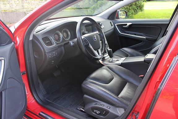 Volvo S60 9 of 12