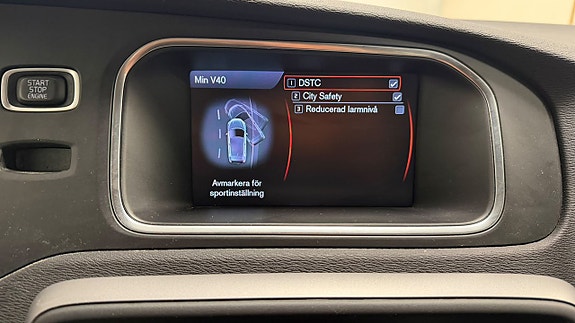 Volvo V40 16 of 19