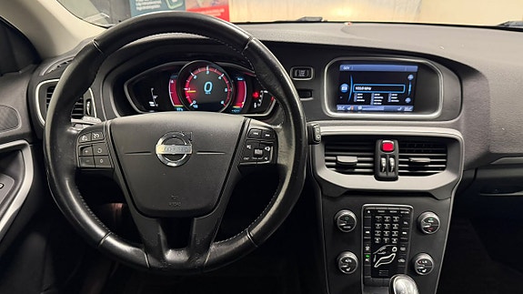 Volvo V40 10 of 19