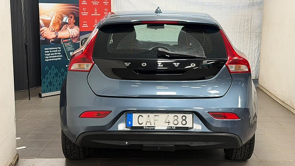 Volvo V40 5 of 19