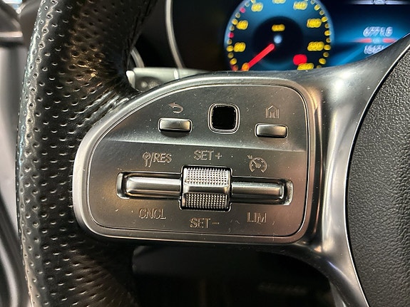 Mercedes-Benz GLC 220 d 21 of 30