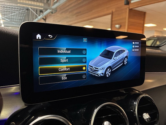Mercedes-Benz GLC 220 d 26 of 30