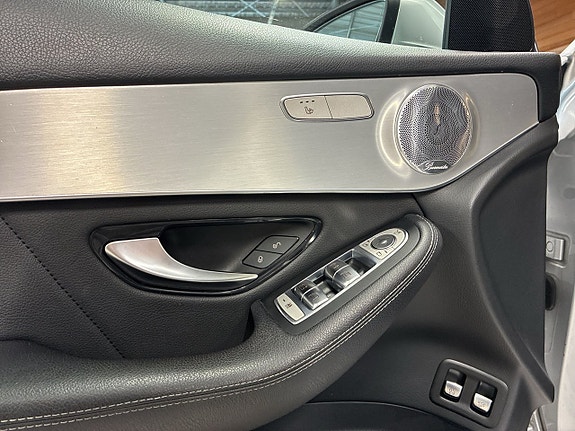Mercedes-Benz GLC 220 d 17 of 30
