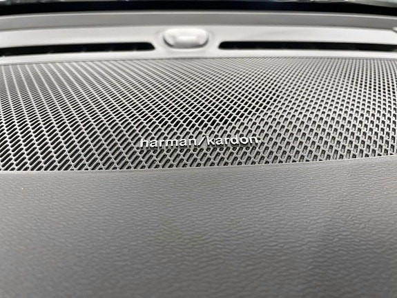 Volvo EX40 27 of 27